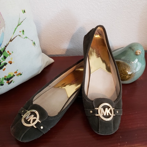 Michael Kors Shoes - Michael kors Green Gold Size 10